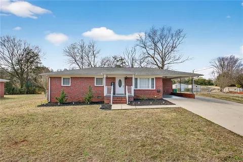 310 Gracie St, Seneca, SC 29678