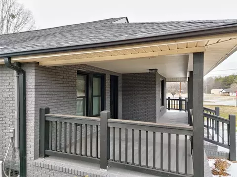 801 Cherokee Rd, Pelzer, SC 29669 photo 3