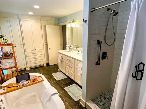 Bath - 103 Poole Ln, Clemson, SC 29631 photo 1 of 8