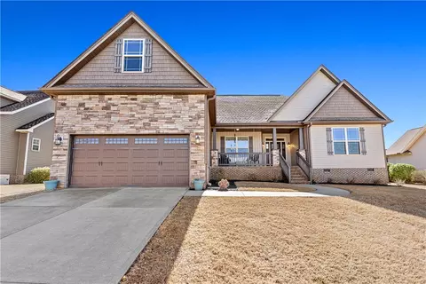 409 Coldstream Ct, Seneca, SC 29678