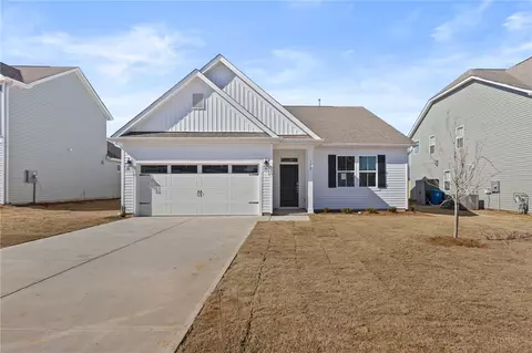152 Anderson Oaks Ln, Easley, SC 29642