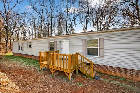325 Lula Dr, Easley, SC 29640