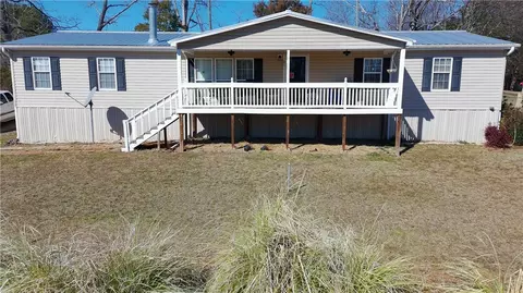 113 Country Place Cir, Seneca, SC 29678