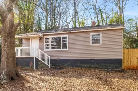 825 Dora Dr, Anderson, SC 29624