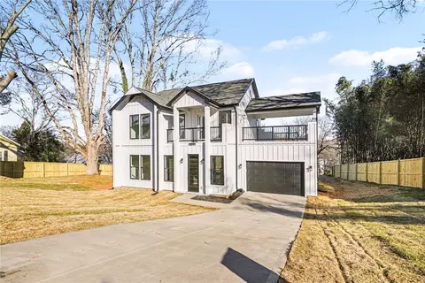 Exterior - 202 Pine St, Easley, SC 29640 photo 3 of 4