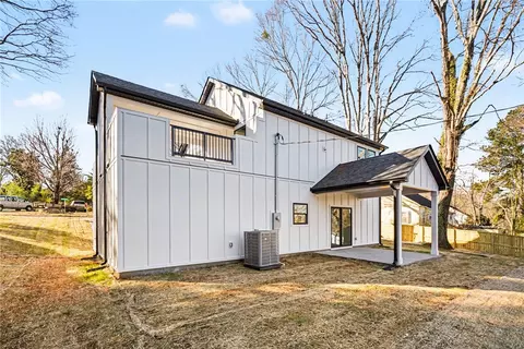 Exterior - 202 Pine St, Easley, SC 29640 photo 4 of 4