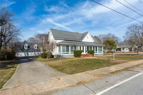 302 W Hampton Ave, Honea Path, SC 29654