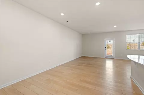 Living - 452 Bee Cove Way, Pendleton, SC 29670 photo 5 of 6