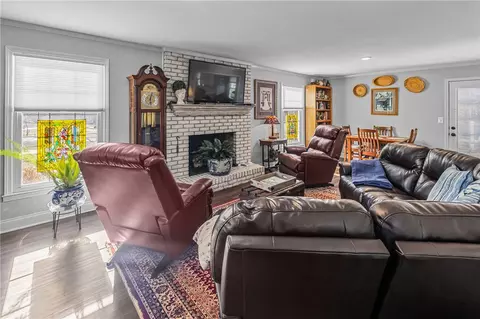 Living - 204 Warrington Dr, Easley, SC 29642 photo 1 of 3