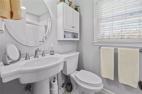 Bath - 204 Warrington Dr, Easley, SC 29642 photo 3 of 3