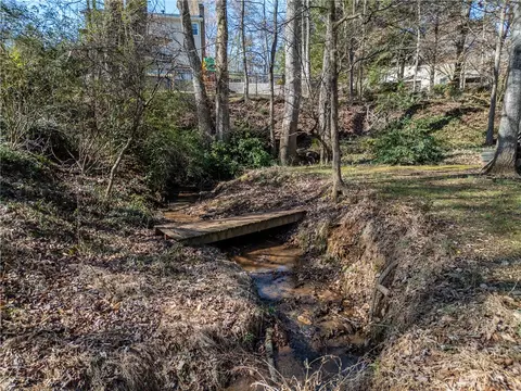 Exterior - 204 Warrington Dr, Easley, SC 29642 photo 11 of 14