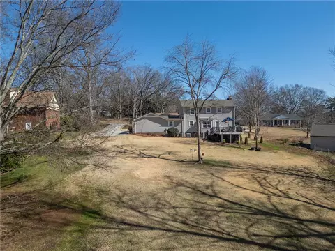 Exterior - 204 Warrington Dr, Easley, SC 29642 photo 8 of 14