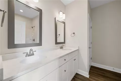 Bath - 112 Oak Grove Rd, Central, SC 29630 photo 1 of 2