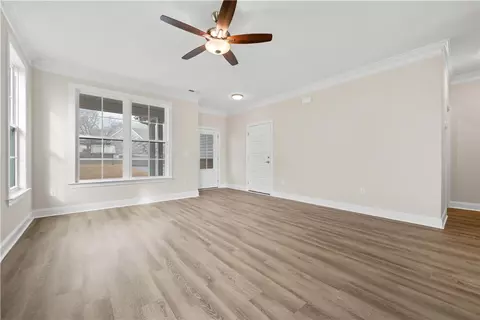 Living - 112 Oak Grove Rd, Central, SC 29630 photo 2 of 3