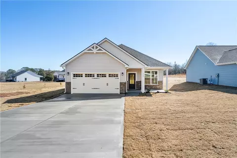 112 Oak Grove Rd, Central, SC 29630