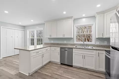 Kitchen - 326 Kenneth St, Walhalla, SC 29691 photo 2 of 2