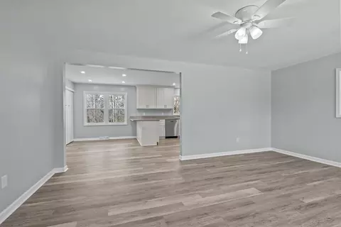 Living - 326 Kenneth St, Walhalla, SC 29691 photo 3 of 3