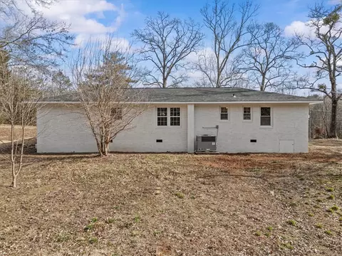 Exterior - 326 Kenneth St, Walhalla, SC 29691 photo 7 of 8