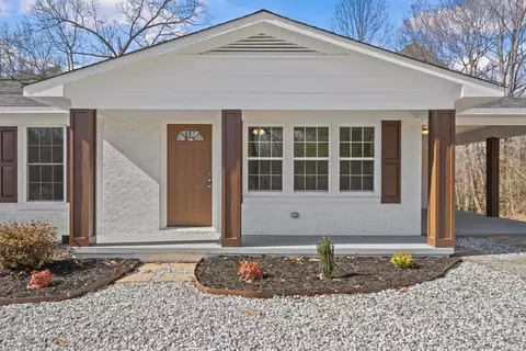 Exterior - 326 Kenneth St, Walhalla, SC 29691 photo 4 of 8