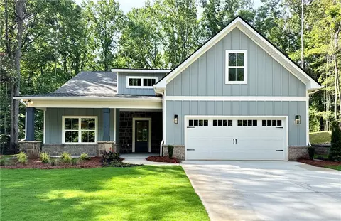 211 Laurel Dr, Westminster, SC 29693