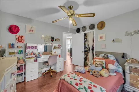 Bedroom - 313 W Sunset Strip Dr, Seneca, SC 29672 photo 5 of 9