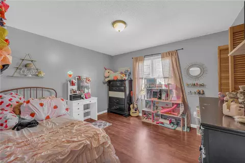 Bedroom - 313 W Sunset Strip Dr, Seneca, SC 29672 photo 7 of 9