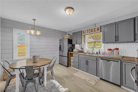 Kitchen - 313 W Sunset Strip Dr, Seneca, SC 29672 photo 2 of 3
