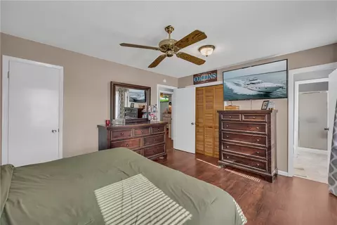 Bedroom - 313 W Sunset Strip Dr, Seneca, SC 29672 photo 6 of 9