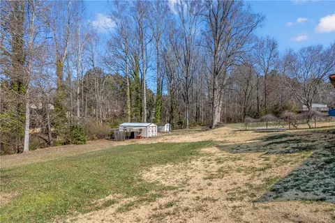 Exterior - 313 W Sunset Strip Dr, Seneca, SC 29672 photo 7 of 9