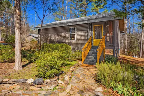 201 Lake Grove Ln, Townville, SC 29689