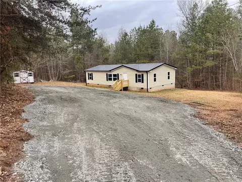 1414 Embassy Dr, Anderson, SC 29625