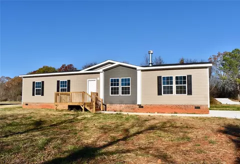 106 Garrett Maxwell Rd, Anderson, SC 29626