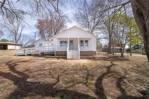 204 Old Salem Rd, Seneca, SC 29672
