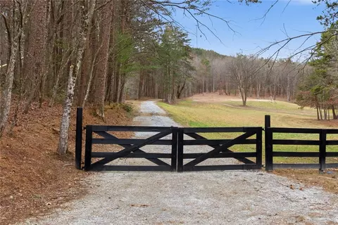 221 Park Ave, Salem, SC 29676
