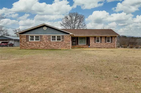 2 Tazewell Dr, Greenville, SC 29617