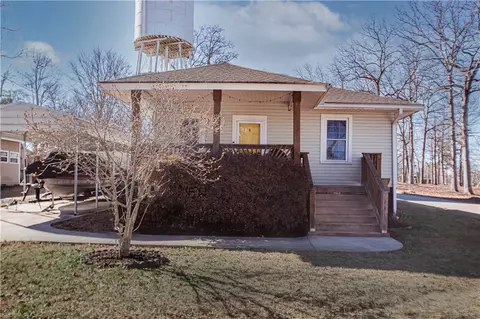 5 Hale St, Pelzer, SC 29669