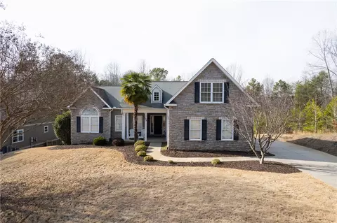 109 Martins Pointe Dr, Seneca, SC 29678