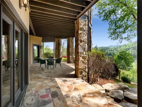 Exterior - 220 Long Cove Ct, Sunset, SC 29685 photo 10 of 15