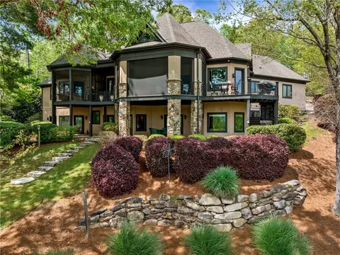 220 Long Cove Ct, Sunset, SC 29685