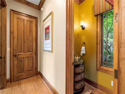 Entry Way - 220 Long Cove Ct, Sunset, SC 29685 photo 4 of 5