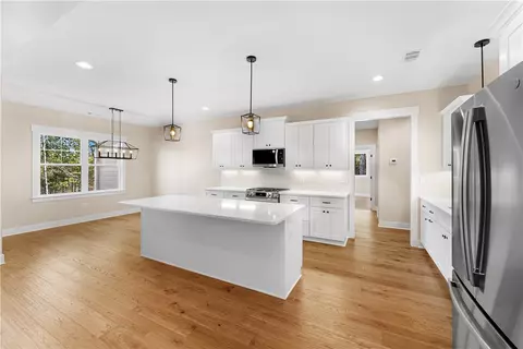 Kitchen - 494 Quiet Pine Rd, Seneca, SC 29672 photo 2 of 4