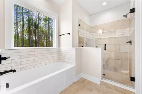 Bath - 494 Quiet Pine Rd, Seneca, SC 29672 photo 3 of 6