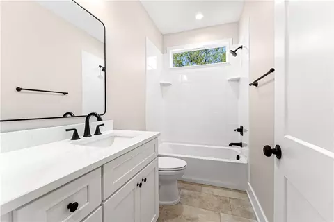 Bath - 494 Quiet Pine Rd, Seneca, SC 29672 photo 6 of 6