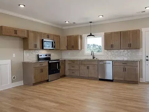704 Mitchell Dr, Seneca, SC 29678 photo 4