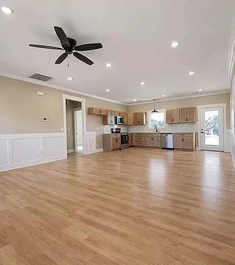 704 Mitchell Dr, Seneca, SC 29678 photo 5