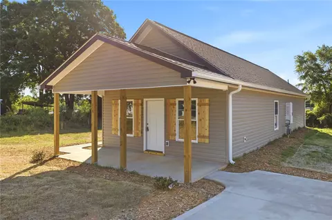 115 Riley St, Westminster, SC 29693