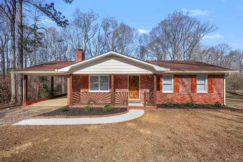 219 Beechwood Dr, Greenwood, SC 29646
