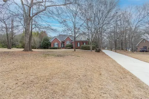 105 Sycamore Dr, Clemson, SC 29631