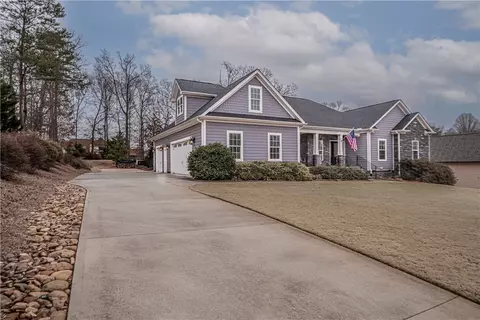 23 Firelight Ln, Easley, SC 29642
