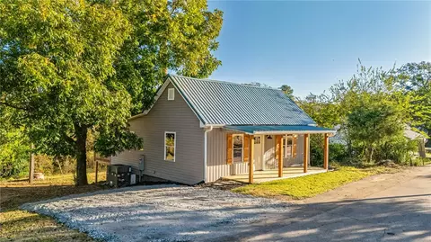 104 W 1st St, Williamston, SC 29697